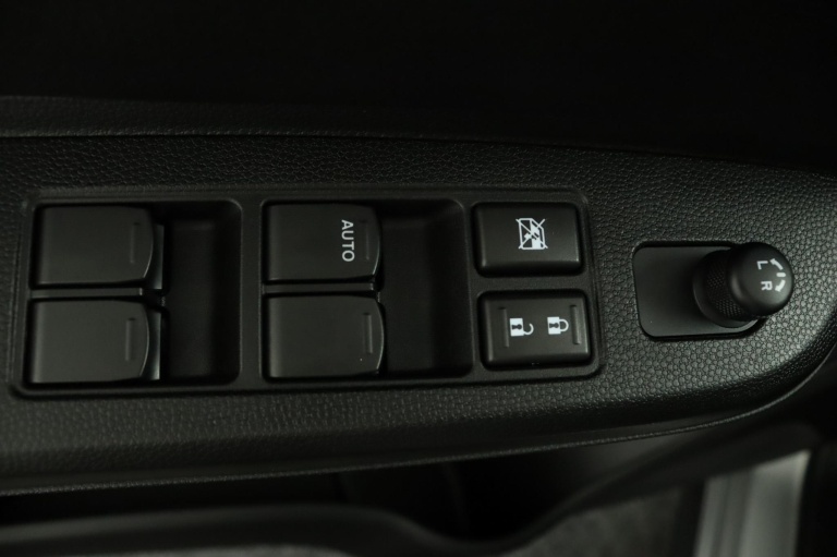 Suzuki Ignis - 1.2 Smart Hybrid Style 27