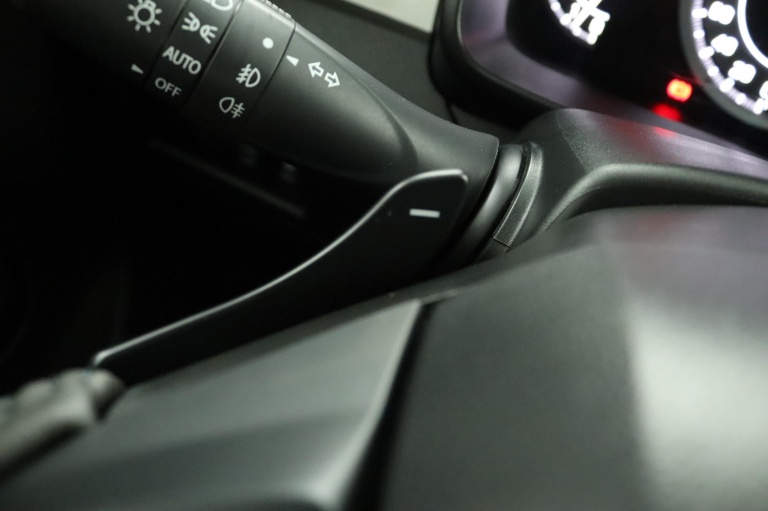Suzuki Ignis - 1.2 Smart Hybrid Style 46
