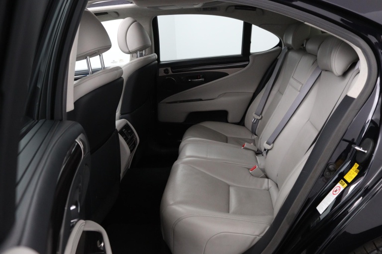 Lexus LS - LS 600h President Line 18