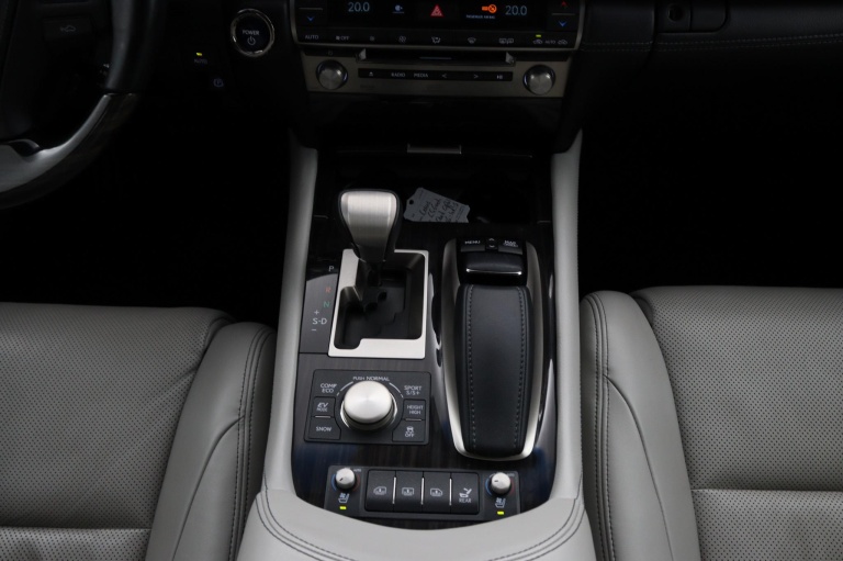 Lexus LS - LS 600h President Line 24