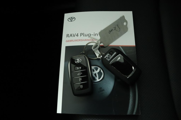 Toyota RAV4 - 2.5 Plug-in Hybrid AWD Business Plus 11