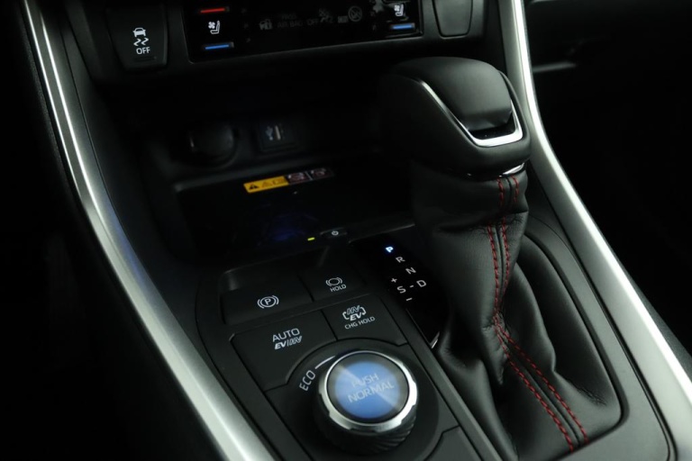 Toyota RAV4 - 2.5 Plug-in Hybrid AWD Business Plus 26