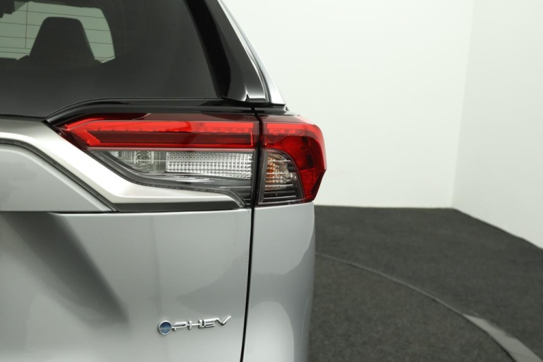 Toyota RAV4 - 2.5 Plug-in Hybrid AWD Business Plus 38