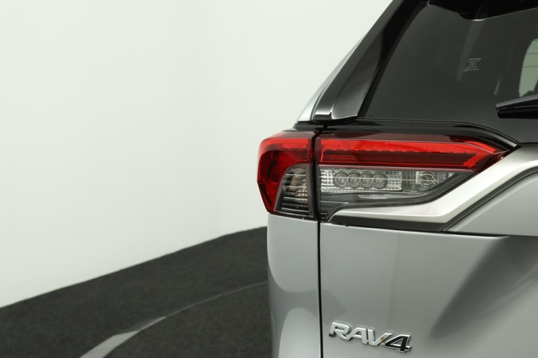 Toyota RAV4 - 2.5 Plug-in Hybrid AWD Business Plus 39