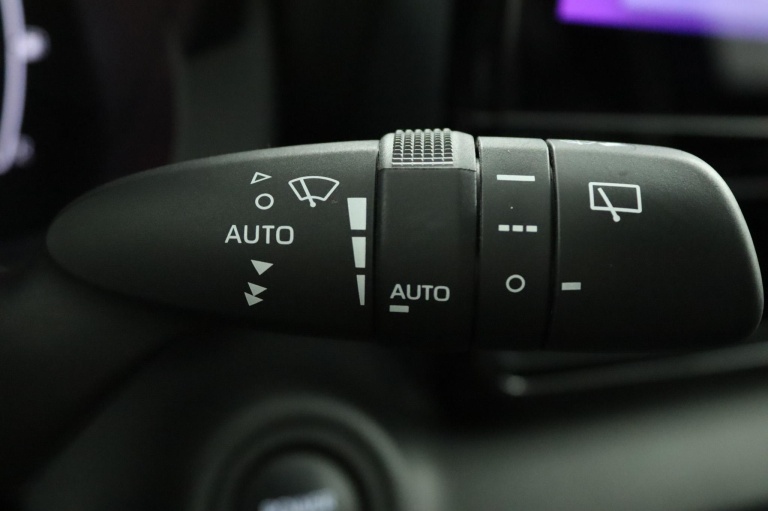 Toyota Yaris - 1.5 Hybrid 115 First Edition 32