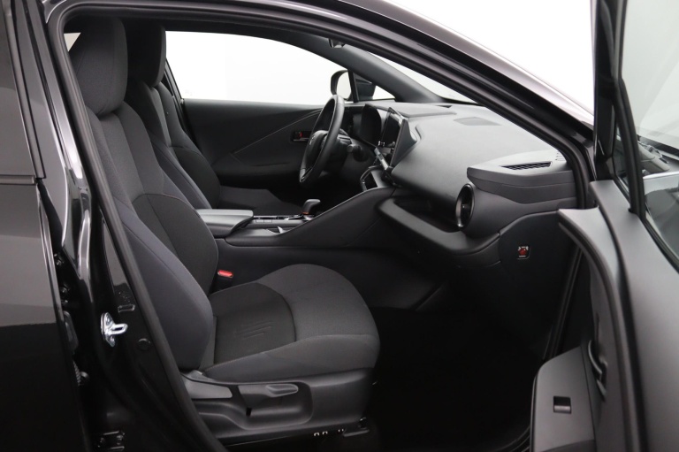 Toyota C-HR - 1.8 Hybrid 140 Dynamic 10