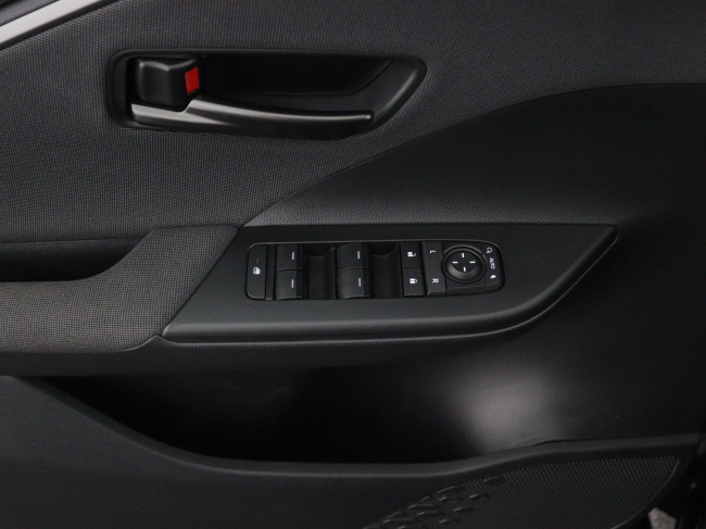 Toyota C-HR - 1.8 Hybrid 140 Dynamic