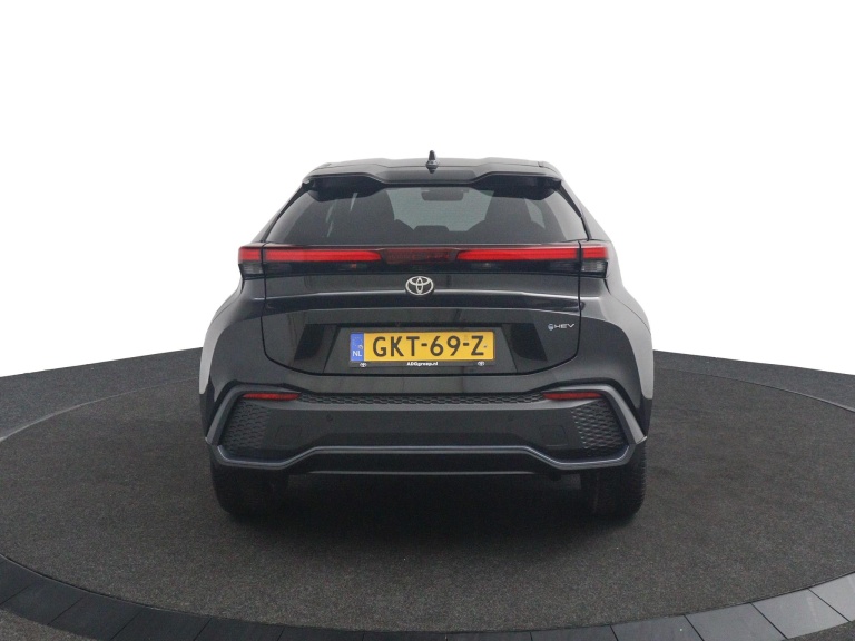 Toyota C-HR - 1.8 Hybrid 140 Dynamic 8