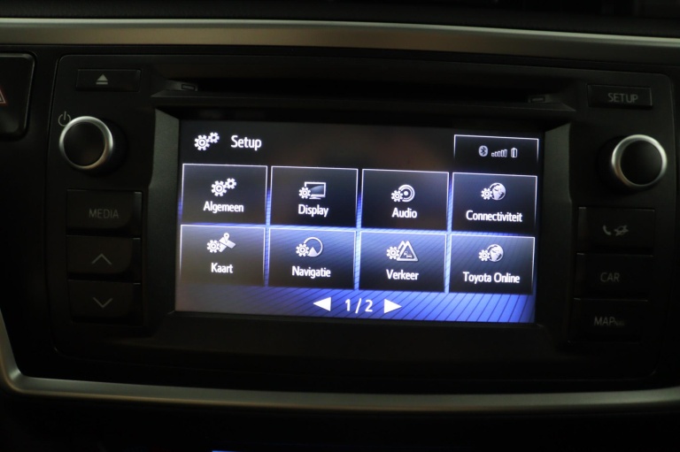 Toyota Auris Touring Sports - 1.8 Hybrid Lease 18
