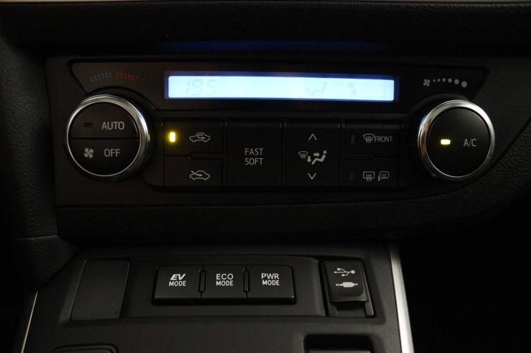 Toyota Auris Touring Sports - 1.8 Hybrid Lease 21