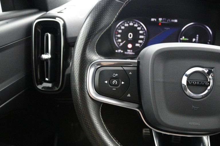 Volvo XC40 - 1.5 T5 Recharge R-Design 13