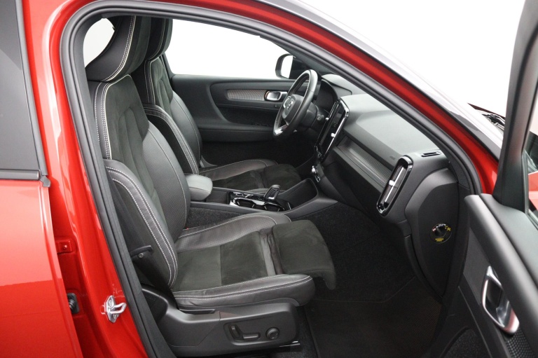Volvo XC40 - 1.5 T5 Recharge R-Design 16