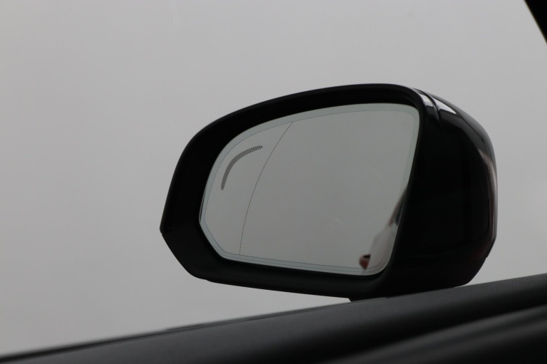 Volvo XC40 - 1.5 T5 Recharge R-Design 34