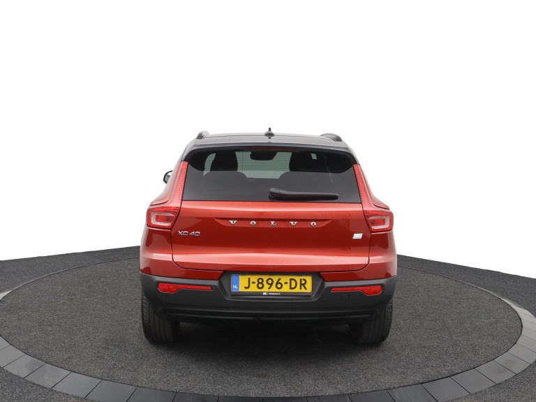Volvo XC40 - 1.5 T5 Recharge R-Design 8