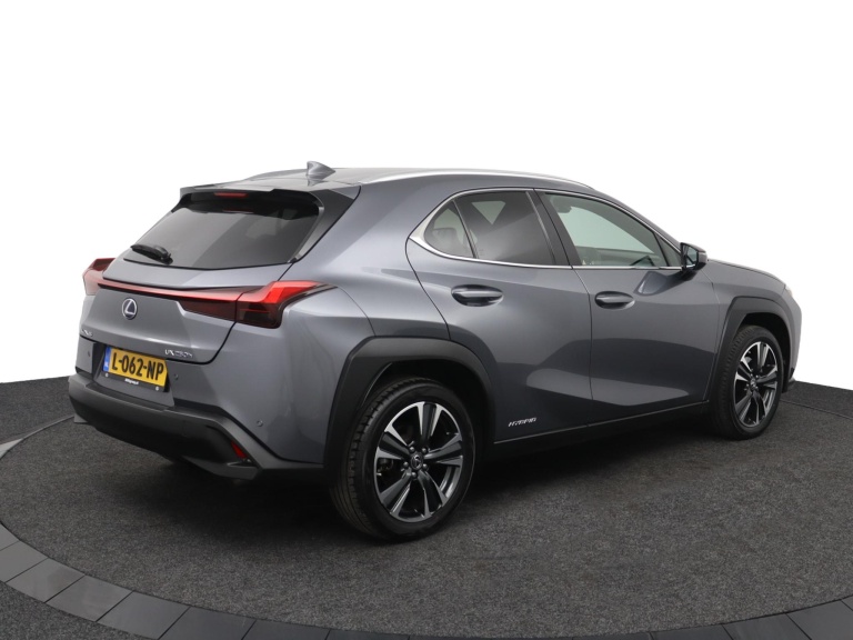 Lexus UX - 250h Preference Line 2