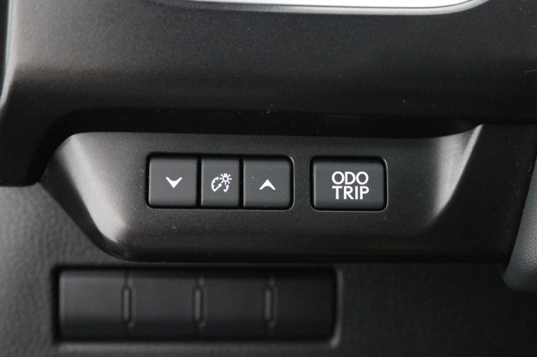 Lexus UX - 250h Preference Line 28