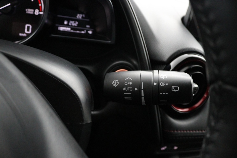 Mazda CX-3 - 2.0 SkyActiv-G 120 GT-M 17