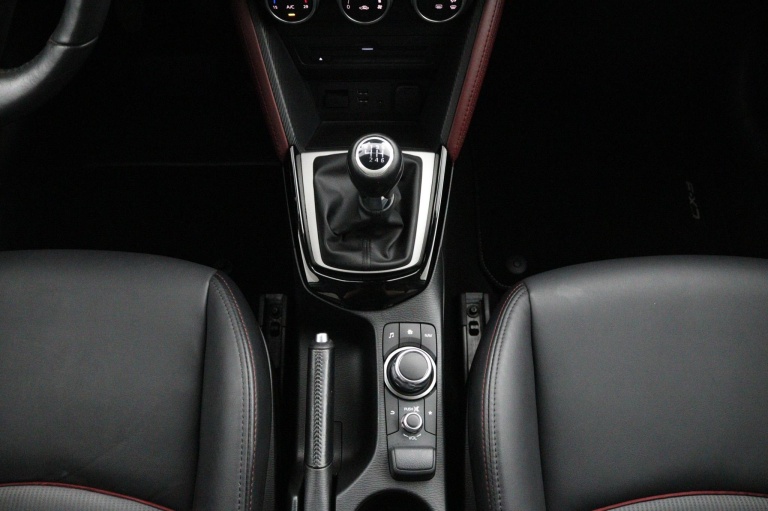 Mazda CX-3 - 2.0 SkyActiv-G 120 GT-M 29