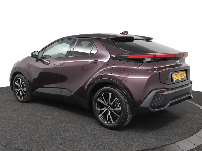 Toyota C-HR - 1.8 Hybrid 140 Dynamic 12