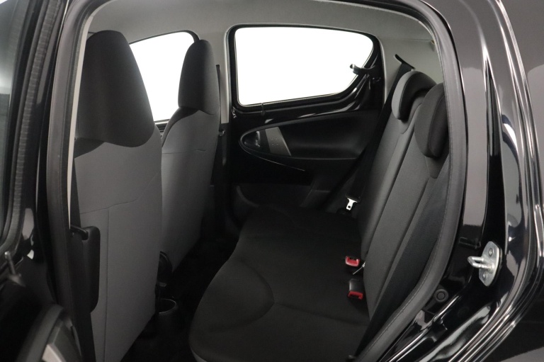 Toyota Aygo - 1.0 VVT-i Now 16