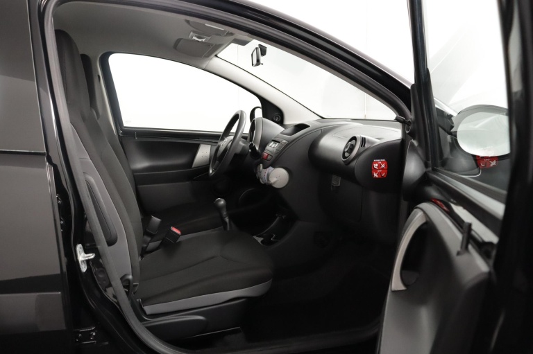 Toyota Aygo - 1.0 VVT-i Now 18
