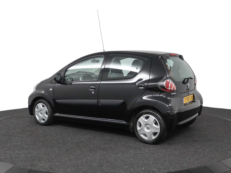 Toyota Aygo - 1.0 VVT-i Now 9