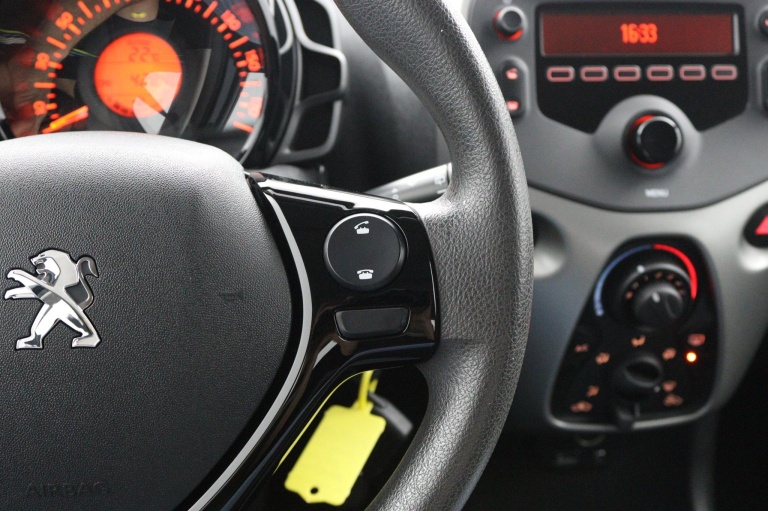 Peugeot 108 - 1.0 e-VTi Blue Lion 16