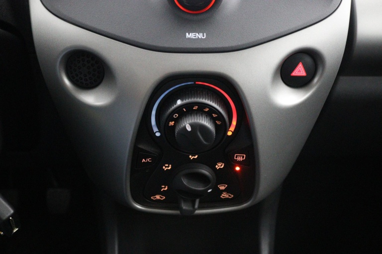 Peugeot 108 - 1.0 e-VTi Blue Lion 6