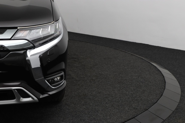 Mitsubishi Outlander - 2.4 PHEV Instyle 34