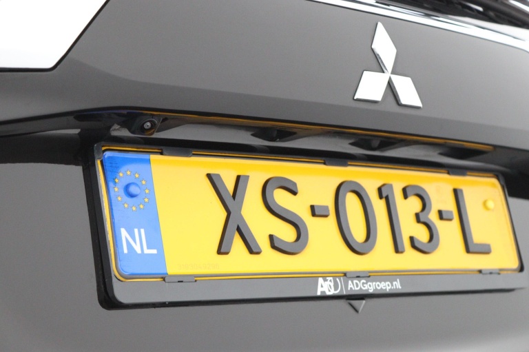 Mitsubishi Outlander - 2.4 PHEV Instyle 37