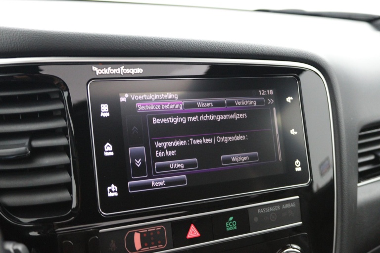 Mitsubishi Outlander - 2.4 PHEV Instyle 44