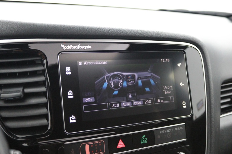 Mitsubishi Outlander - 2.4 PHEV Instyle 46
