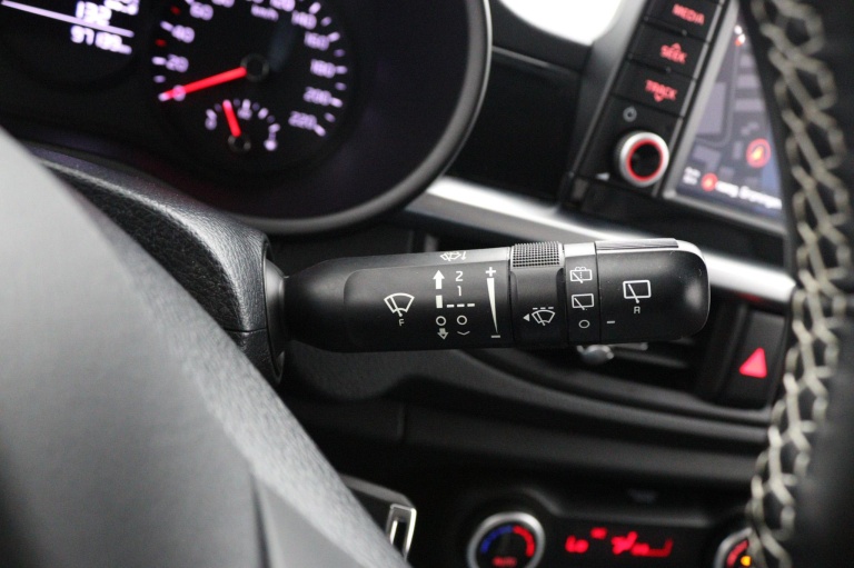 Kia Picanto - 1.0 CVVT Design Edition 27