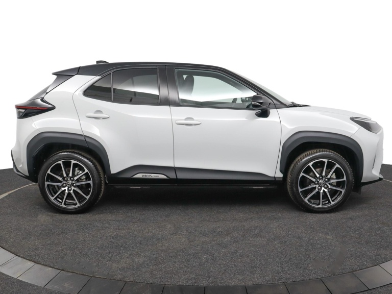 Toyota Yaris Cross - 1.5 Hybrid GR Sport 13