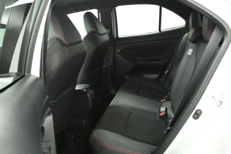 Toyota Yaris Cross - 1.5 Hybrid GR Sport 18