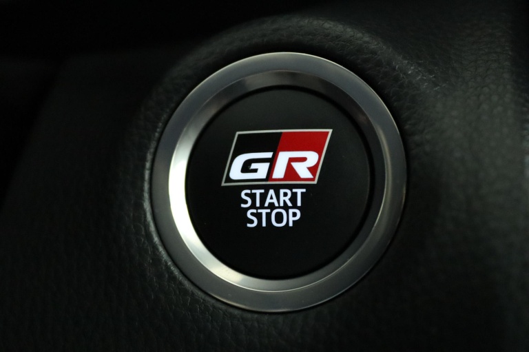 Toyota Yaris Cross - 1.5 Hybrid GR Sport 46