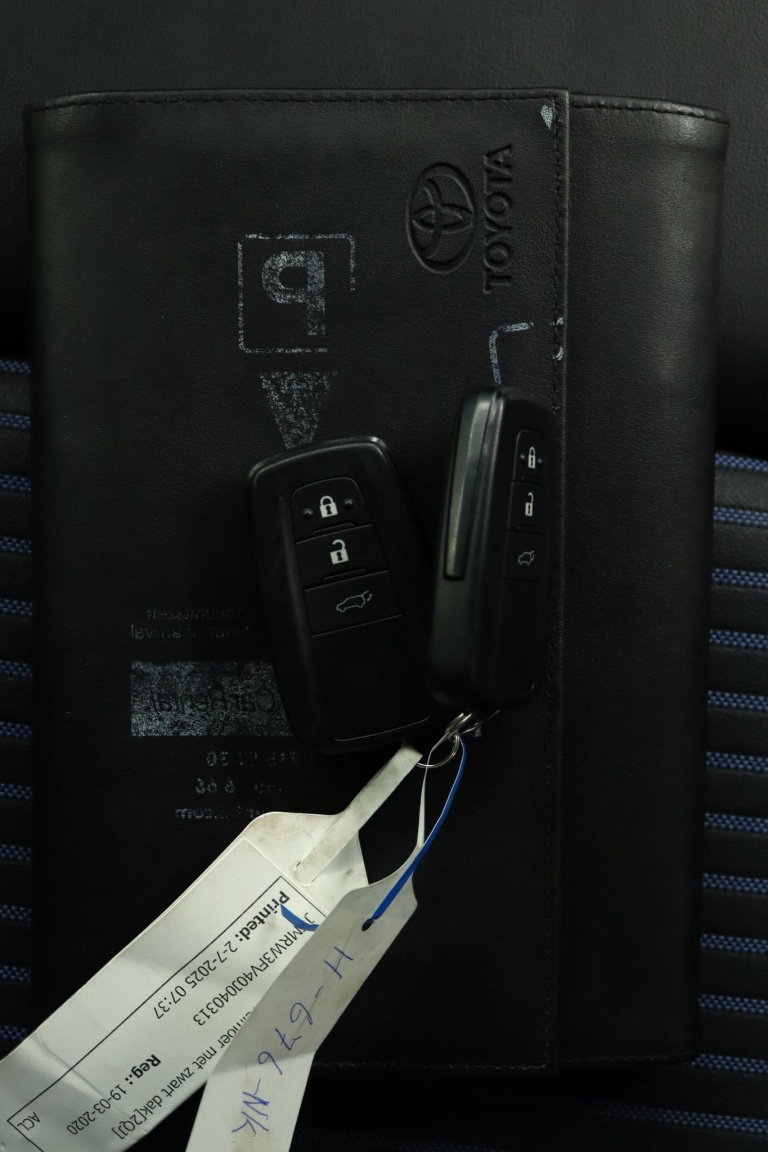Toyota RAV4 - 2.5 Hybrid AWD Bi-Tone 11