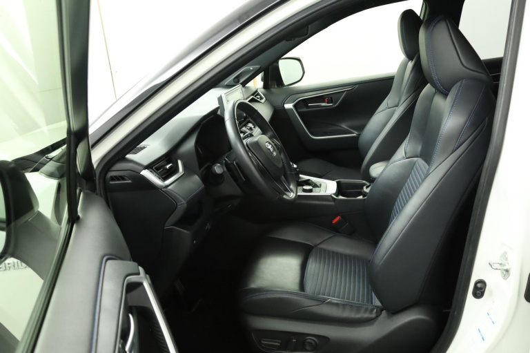 Toyota RAV4 - 2.5 Hybrid AWD Bi-Tone 17