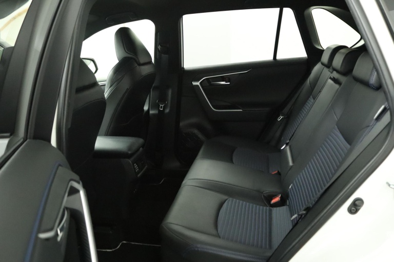 Toyota RAV4 - 2.5 Hybrid AWD Bi-Tone 18