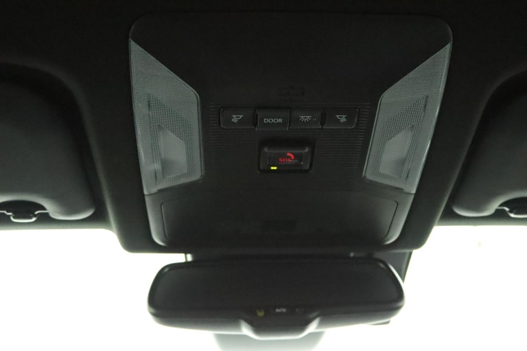 Toyota RAV4 - 2.5 Hybrid AWD Bi-Tone 33