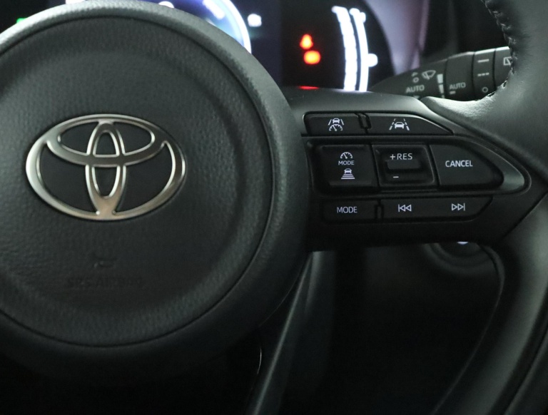 Toyota Yaris - 1.5 Hybrid 115 First Edition 21
