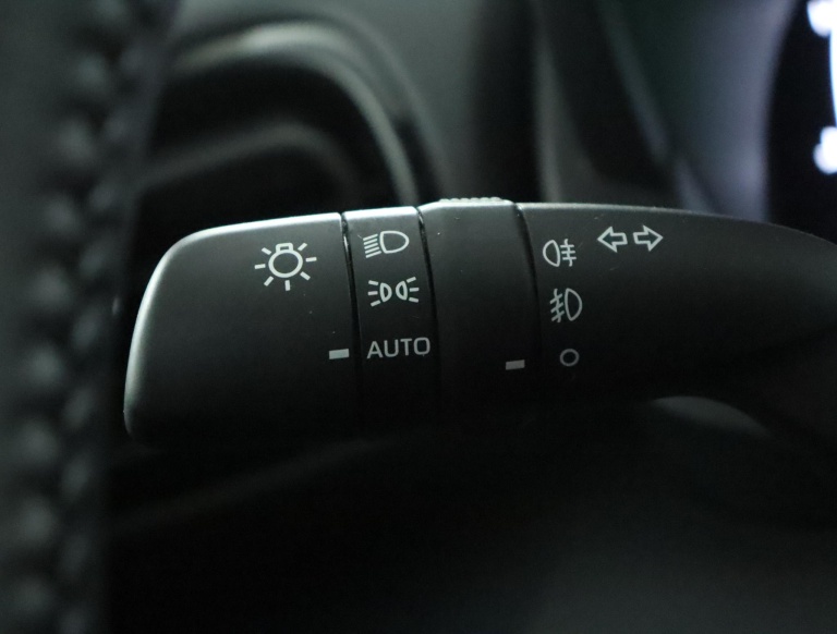 Toyota Yaris - 1.5 Hybrid 115 First Edition 31