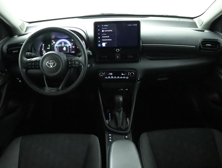 Toyota Yaris - 1.5 Hybrid 115 First Edition 4