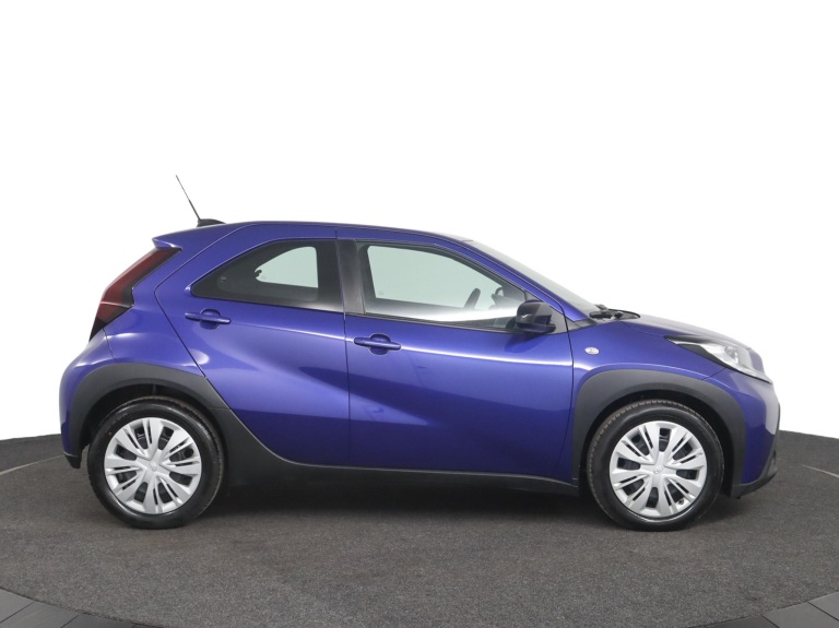 Toyota Aygo X - 1.0 VVT-i MT Play 13