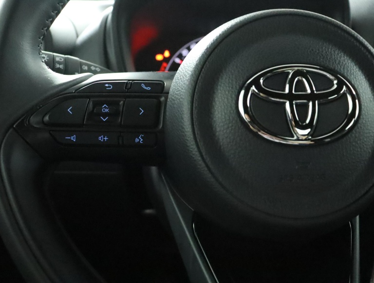 Toyota Aygo X - 1.0 VVT-i MT Play 19
