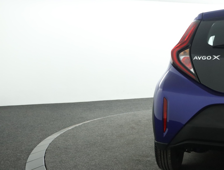 Toyota Aygo X - 1.0 VVT-i MT Play 40