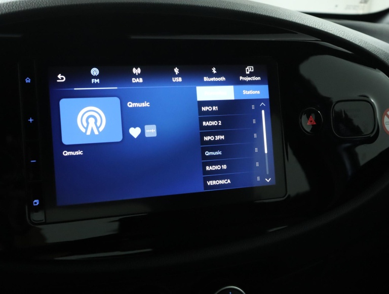 Toyota Aygo X - 1.0 VVT-i MT Play 8