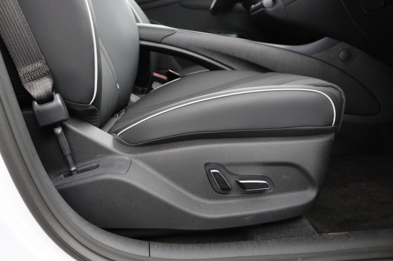 BYD DOLPHIN - Design 60.4 kWh 32