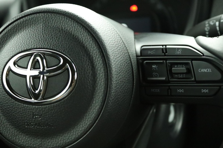 Toyota Aygo X - 1.0 VVT-i MT Play 19
