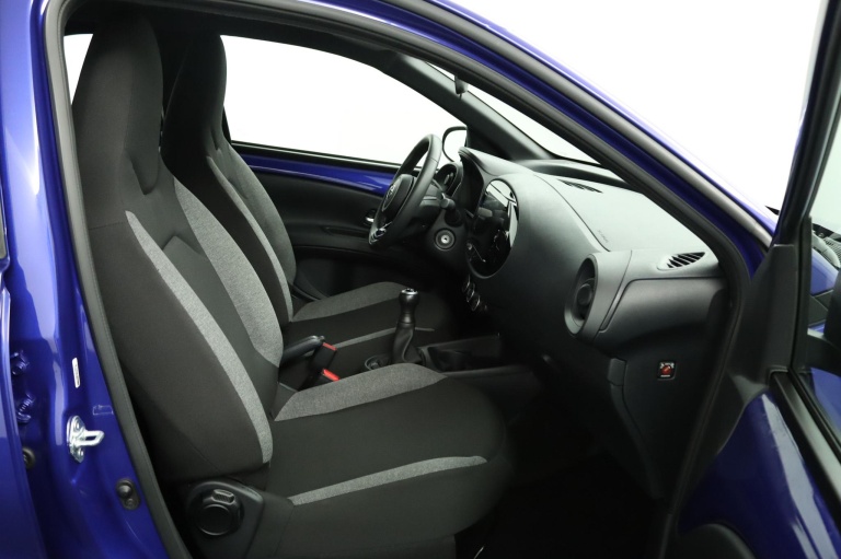 Toyota Aygo X - 1.0 VVT-i MT Play 21